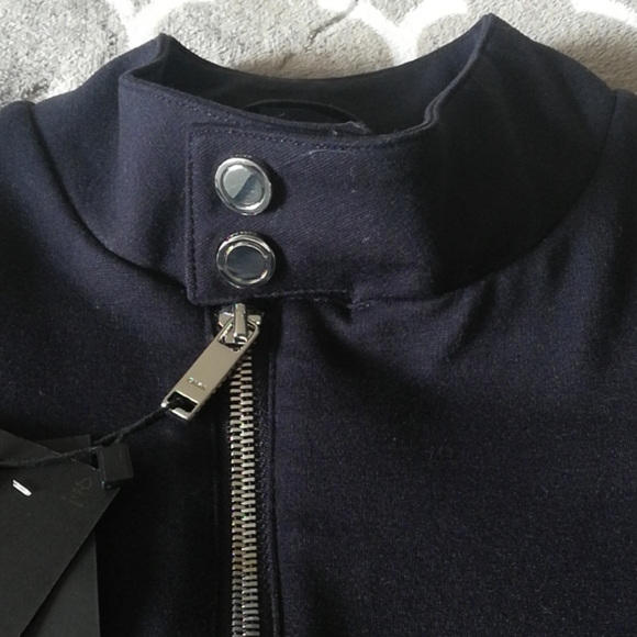 Jacket - Picture 2 of 8